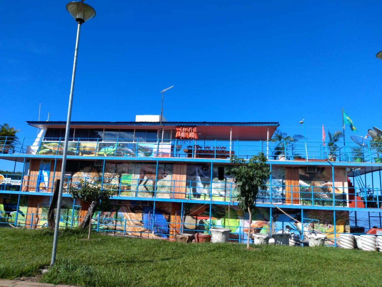 Barco Hotel Garça Branca