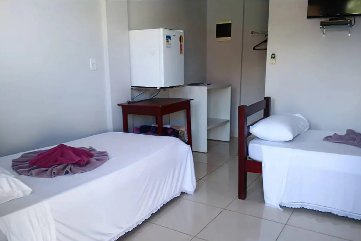 Camarotes e áreas comuns do Barco Hotel Pirarara