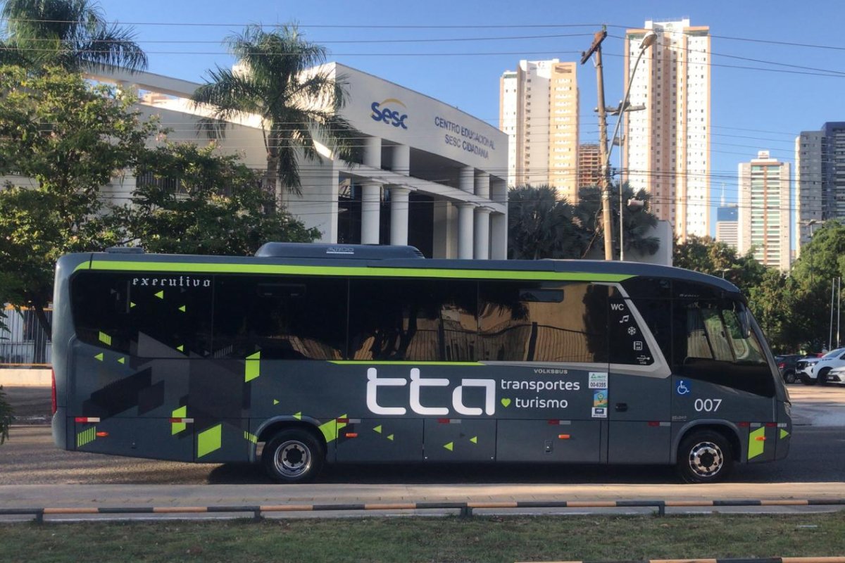 Detalhes do conforto a bordo: USB, Wi-Fi e entretenimento